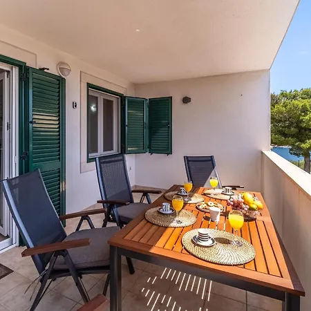 Apartment Grego Milna (Brac)